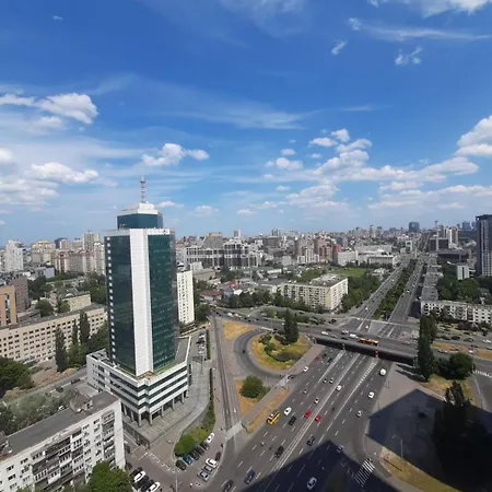 Center2- олімпійська - хрещатик- жк Manhattan Kпі з паркінгом -лесі українки бульвар Apartament Kijów