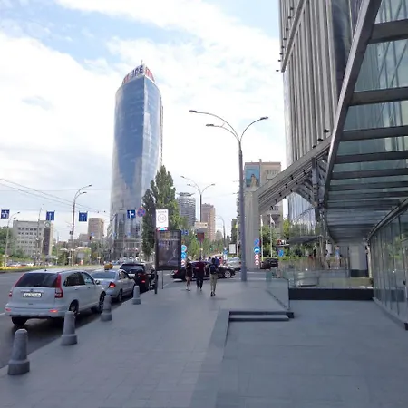 Center2- олімпійська - хрещатик- жк Manhattan Kпі з паркінгом -лесі українки бульвар Apartament *