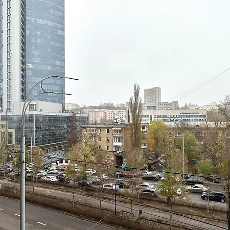 Apartament Center2- олімпійська - хрещатик- жк Manhattan Kпі з паркінгом -лесі українки бульвар
