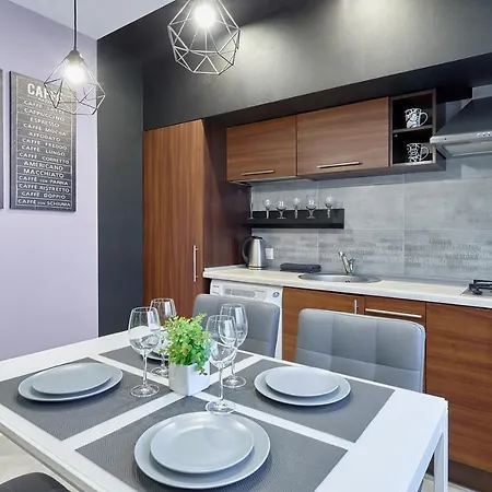Apartament Center2- олімпійська - хрещатик- жк Manhattan Kпі з паркінгом -лесі українки бульвар *