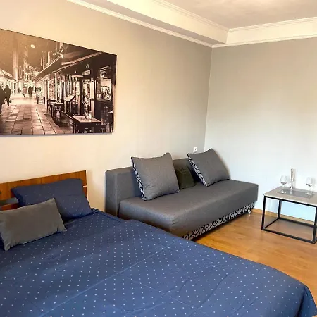 Center2: Manhattan Kpi With Parking Apartment