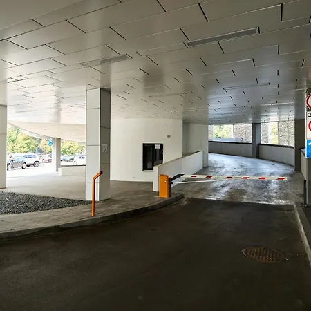 Apartment Center2: Manhattan Kpi With Parking Kyiv