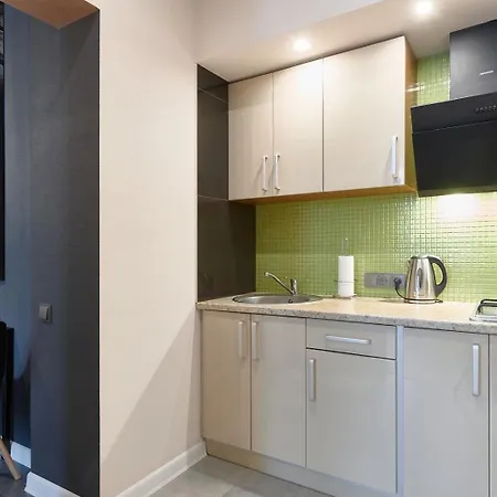 Center2: Manhattan Kpi With Parking Apartment *